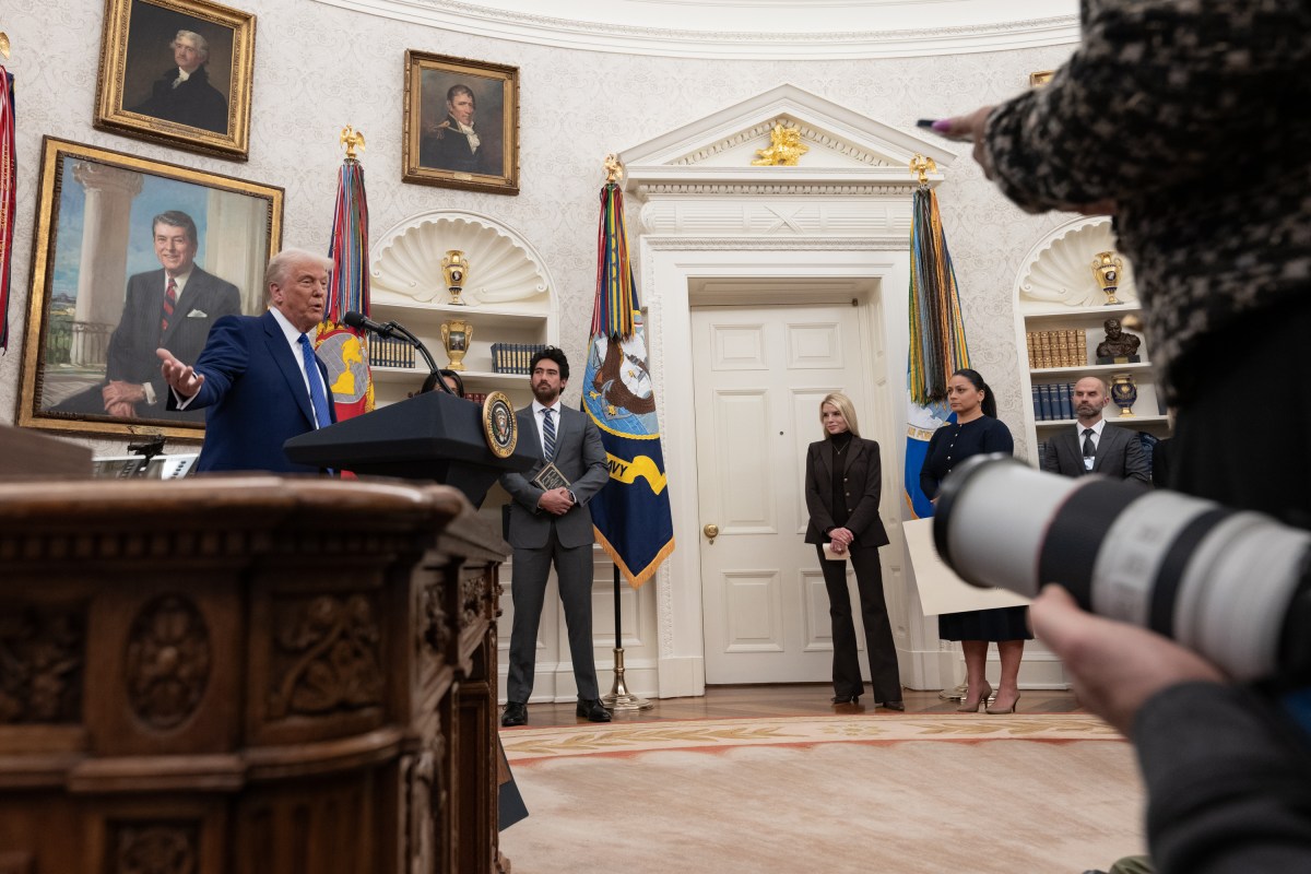 President Donald J. Trump speaks at Tulsi Gabbard’s swearing in ceremony in the Oval Office, Wednesday, February 12, 2025. (Official White House Photo by Molly Riley.)