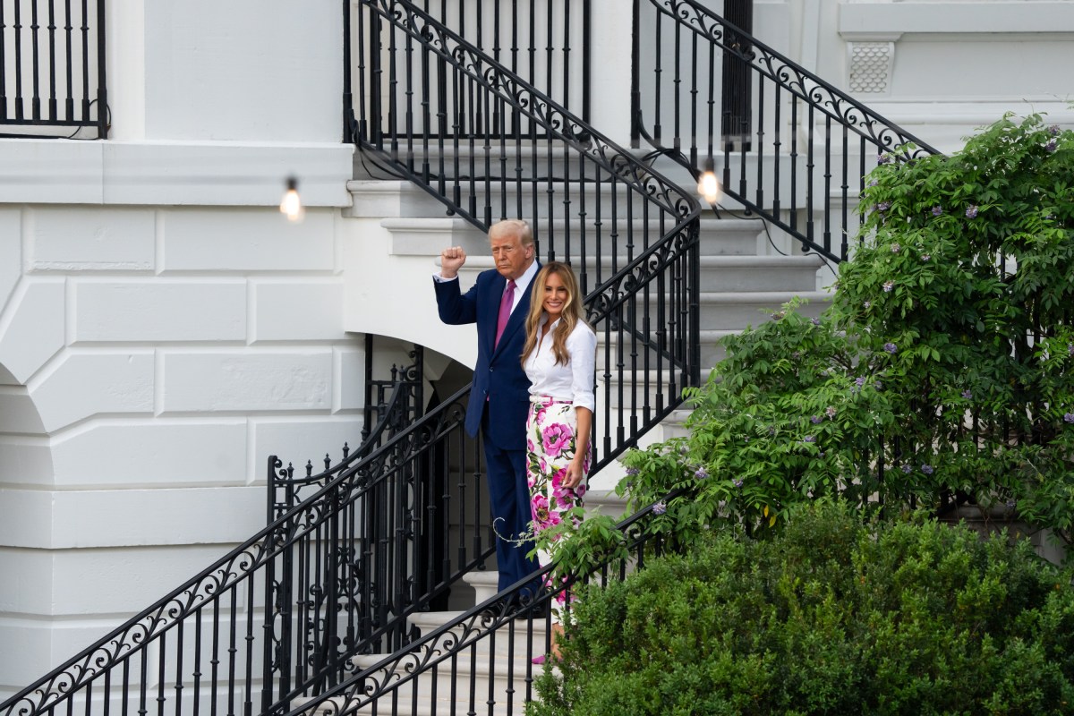 President Donald Trump and First Lady Melania Trump greet guests along the rope line at the Congressional Picnic, Thursday, June 12, 2025, on the South Lawn of the White House.(Official White House Photo by Andrea Hanks)