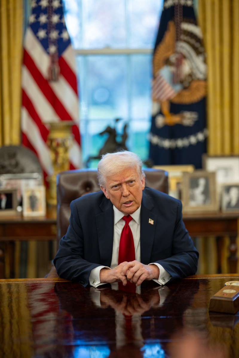 President Donald Trump announces tariffs on auto imports in the Oval Office, Wednesday, March 26, 2025. (Official White House Photo by Daniel Torok)