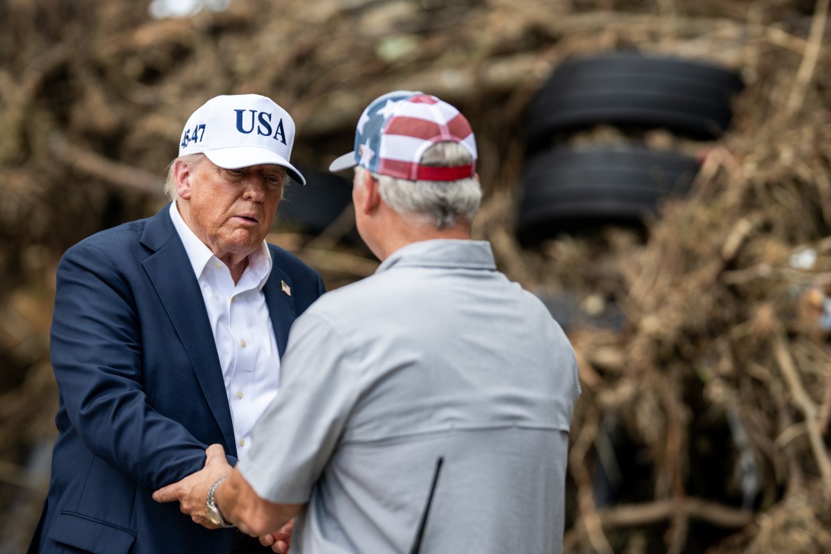 President Donald Trump meets with first responders and local officials at Louise Hays Park in Kerrville, Texas on Friday, July 11, 2025. (Official White House Photo by Daniel Torok)