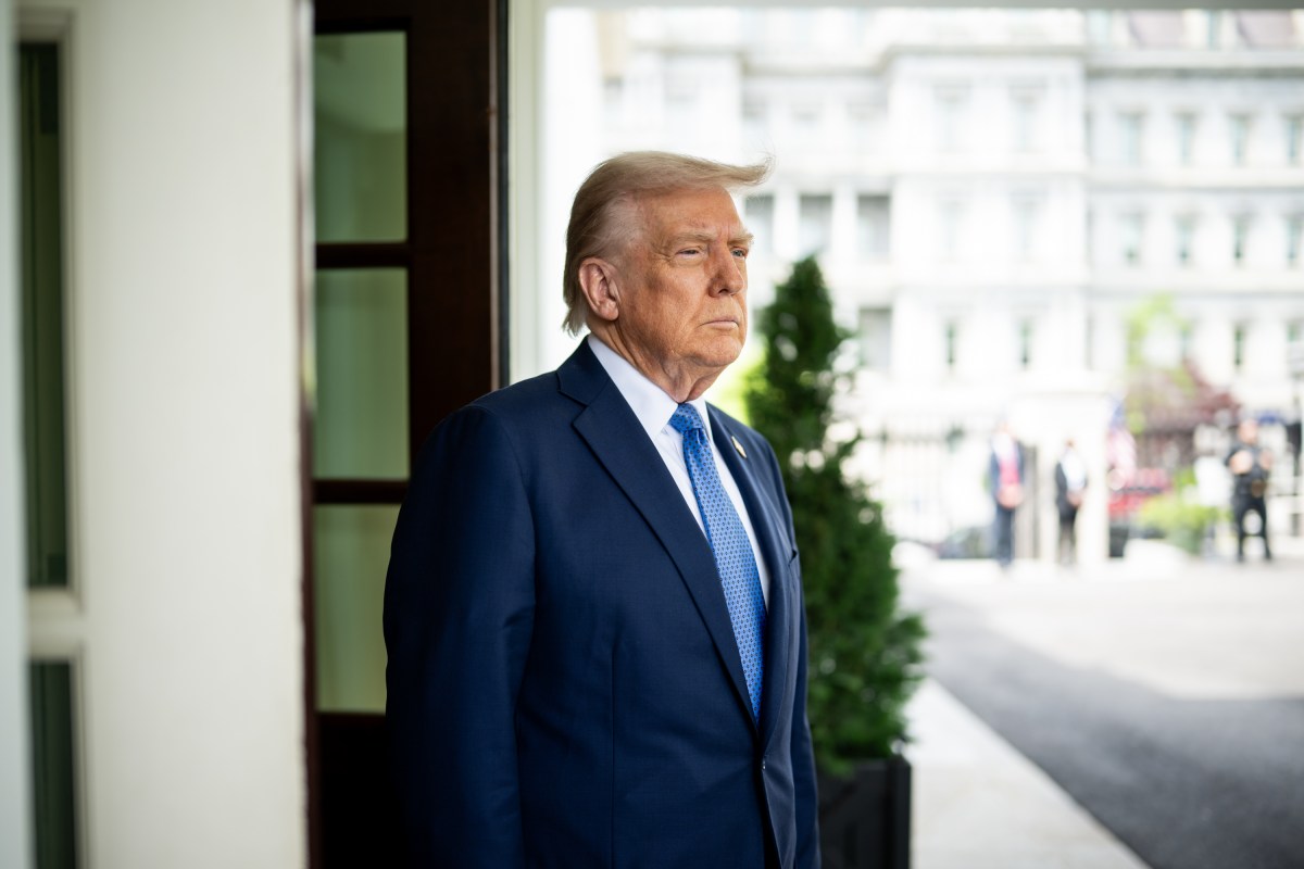 President Donald Trump greets Prime Minister Gahr Store of Norway, Thursday, April 24, 2025, at the West Wing Lobby of the White House. (Official White House Photo by Daniel Torok)