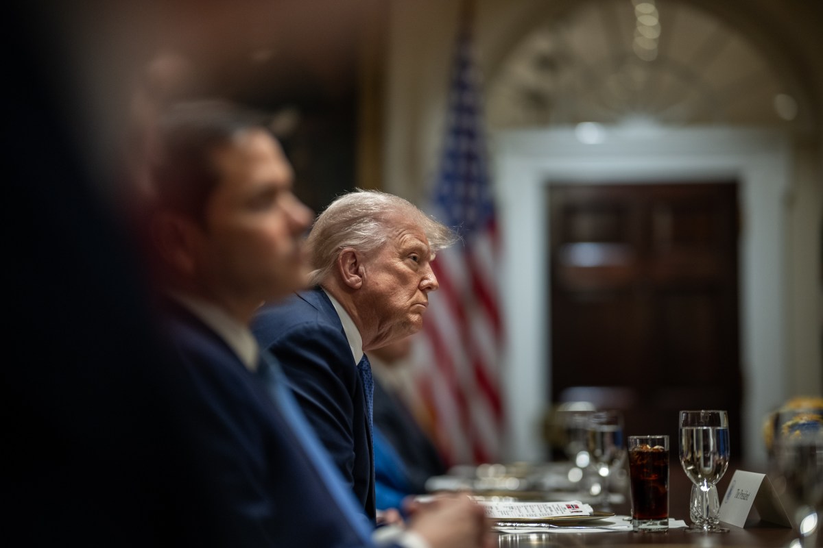 President Donald Trump hosts a bilateral lunch with Prime Minister Gahr Store of Norway, Thursday, April 24, 2025, in the Cabinet Room. (Official White House Photo by Daniel Torok)