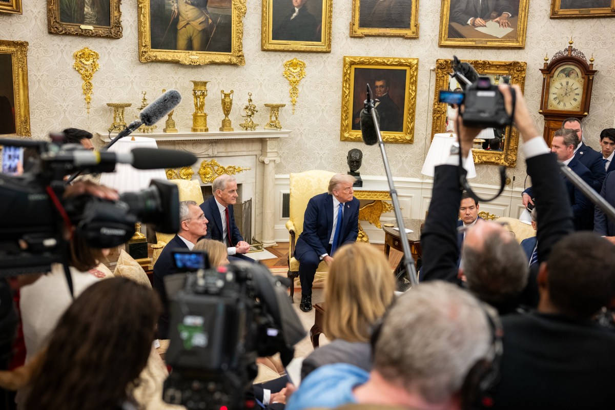 President Donald Trump hosts a bilateral meeting with Prime Minister Gahr Store of Norway, Thursday, April 24, 2025, in the Oval Office. (Official White House Photo by Daniel Torok)