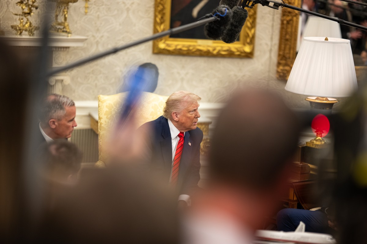 President Donald Trump meets with Canadian Prime Minister Mark Carney, Tuesday, May 6, 2025, in the Oval Office. (Official White House Photo by Daniel Torok)